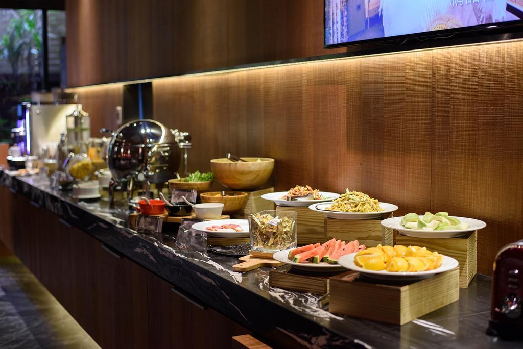 Inhouse Hotel Đài Trung Ngoại thất bức ảnh