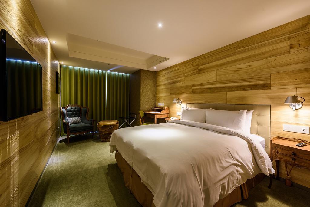 Inhouse Hotel Đài Trung Ngoại thất bức ảnh