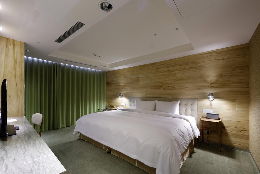 Inhouse Hotel Đài Trung Ngoại thất bức ảnh