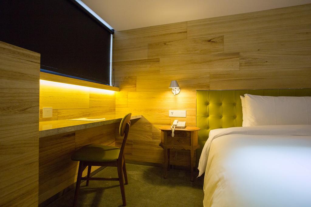 Inhouse Hotel Đài Trung Ngoại thất bức ảnh