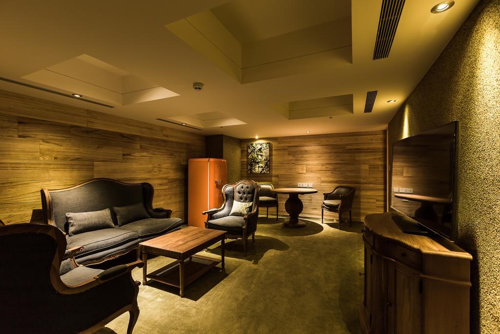 Inhouse Hotel Đài Trung Ngoại thất bức ảnh