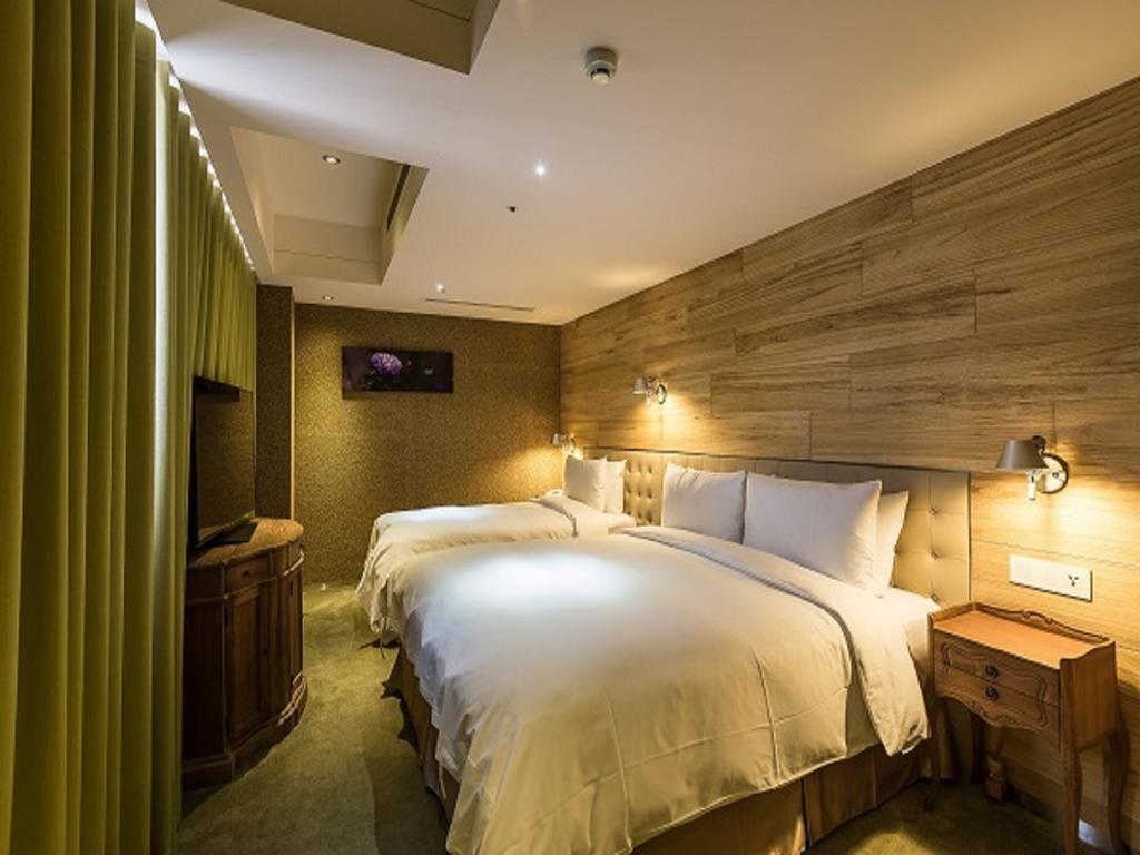 Inhouse Hotel Đài Trung Ngoại thất bức ảnh