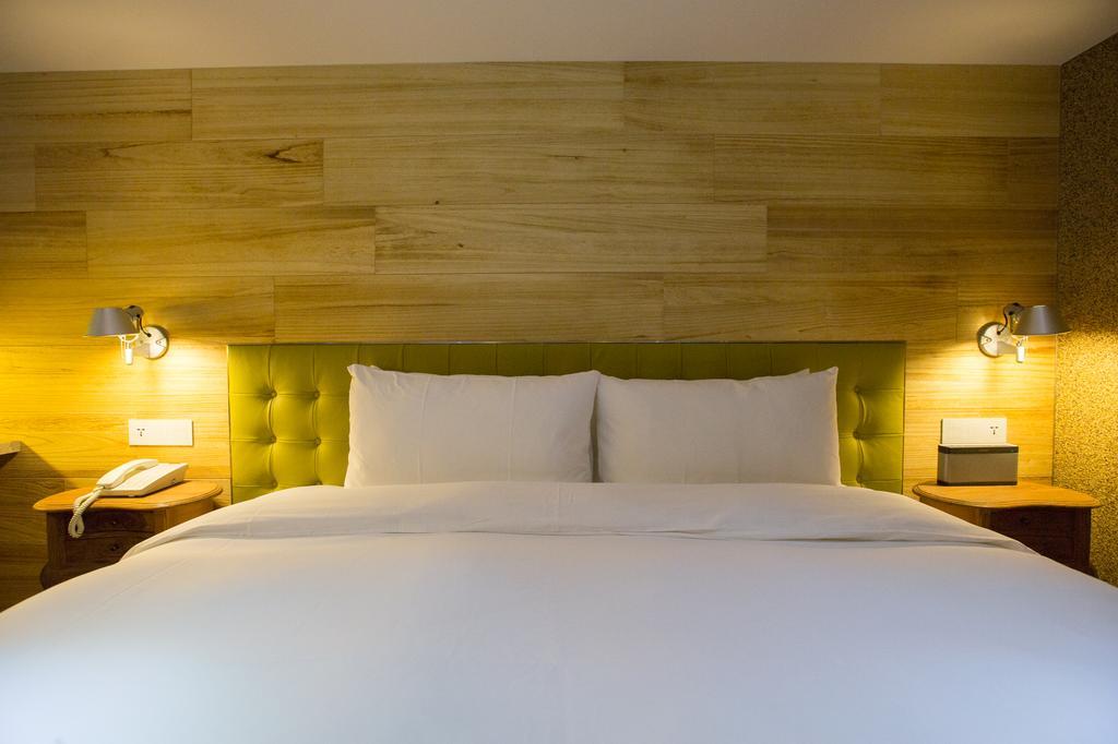 Inhouse Hotel Đài Trung Ngoại thất bức ảnh