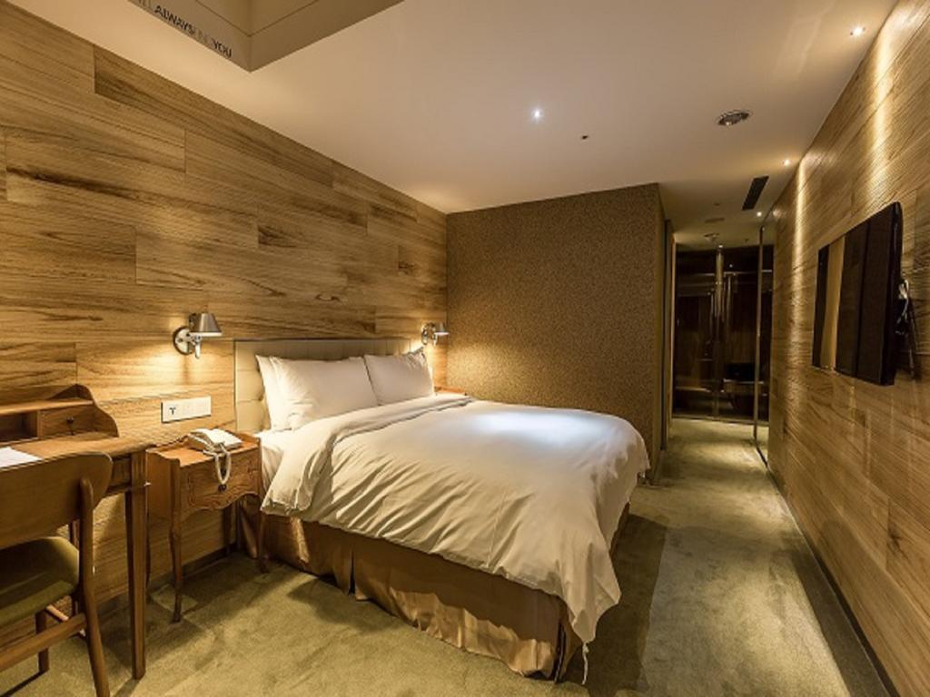 Inhouse Hotel Đài Trung Ngoại thất bức ảnh