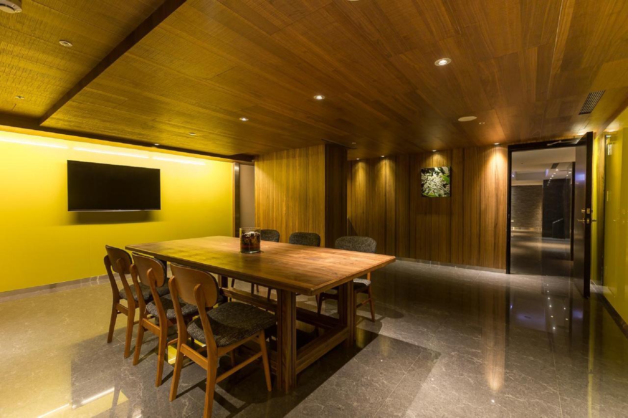 Inhouse Hotel Đài Trung Ngoại thất bức ảnh