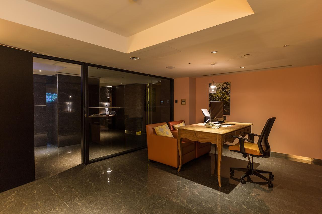 Inhouse Hotel Đài Trung Ngoại thất bức ảnh