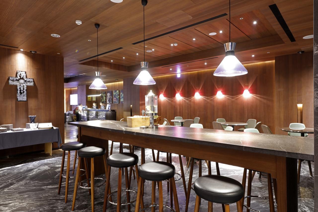 Inhouse Hotel Đài Trung Ngoại thất bức ảnh