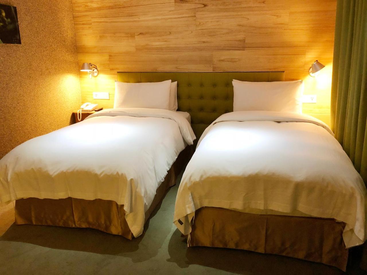 Inhouse Hotel Đài Trung Ngoại thất bức ảnh